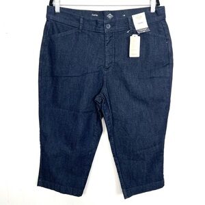 NWT St.John's Bay Capri Mid Rise Jeans Size 16 Dark Wash Stretch